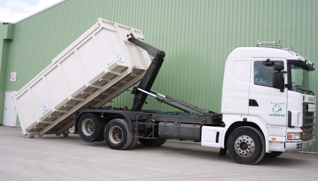 Camion Benne 15m³ — photo 1